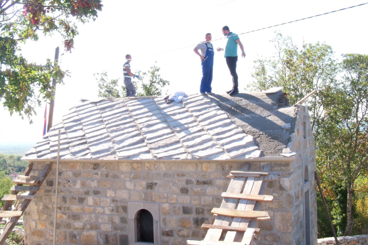 Crkva u trebinjskom selu Kočela nakon šest vijekova ponovo pod krovom