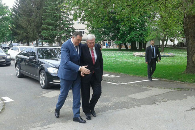 Dodik i Pavić bez izjava nakon sastanka
