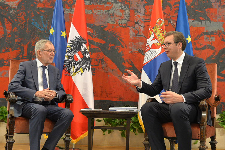 Vučić: Ako Kosovo uđe u Interpol 5.000 Srba biće na poternicama
