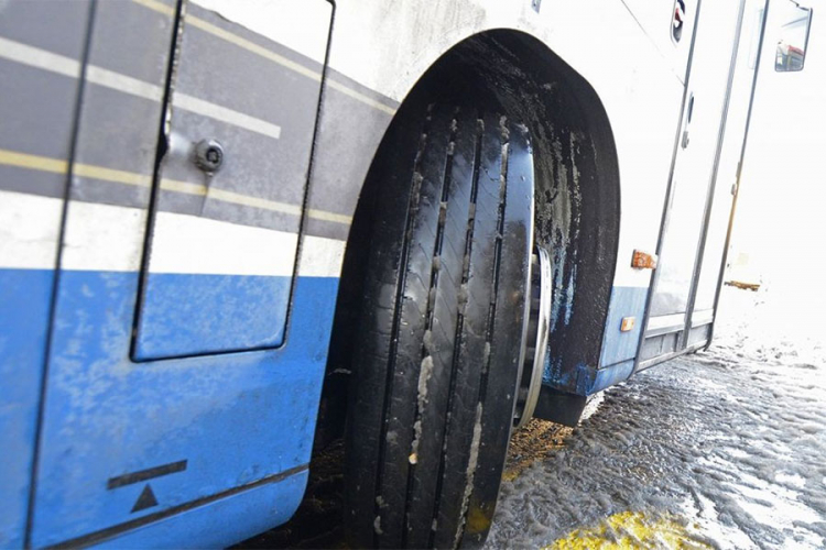 Objavljen snimak napada na autobus sa Srbima na Kosovu