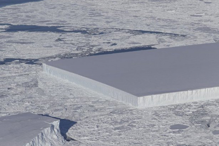 NASA objavila fotografiju savršeno pravouglog ledenjaka