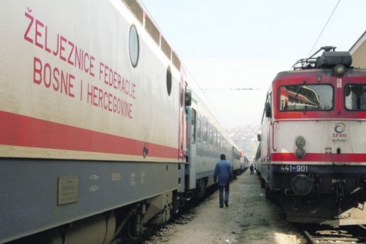 Željeznice FBiH najavile tužbu zbog zaustavljanja voza s migrantima