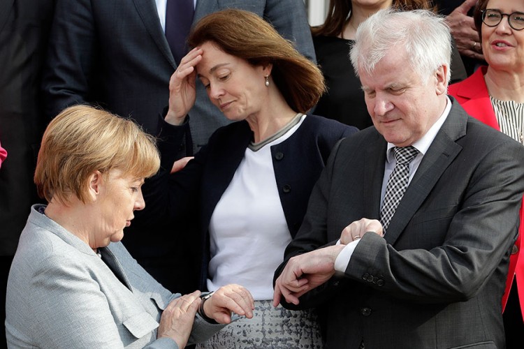 DW: Merkel Uniji neophodna ili postaje njen problem?