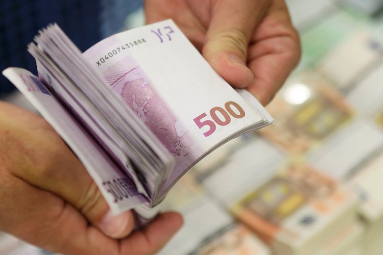 Radnicima greškom isplaćen bonus po 30.000 evra