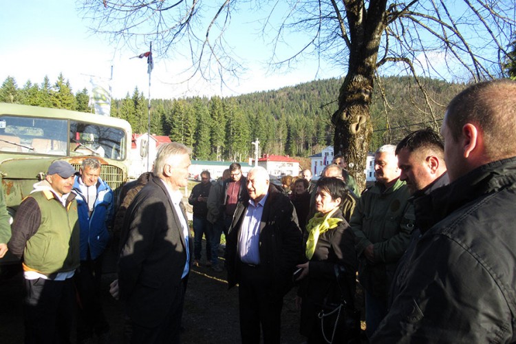 Špirić podržava radnike koji protestuju u ŠG u Istočnom Drvaru
