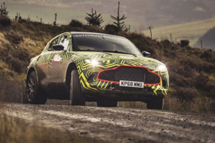 Aston Martin počeo da testira DBX u terenskoj vožnji