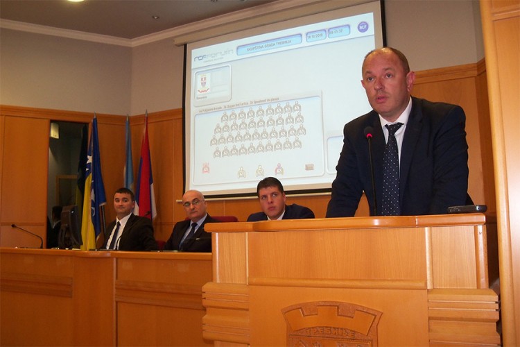 Luka Petrović se oprostio sa trebinjskim Parlamentom