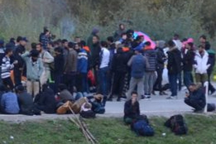 AP: Hladnoća nova prepreka za migrante na granici BiH i Hrvatske