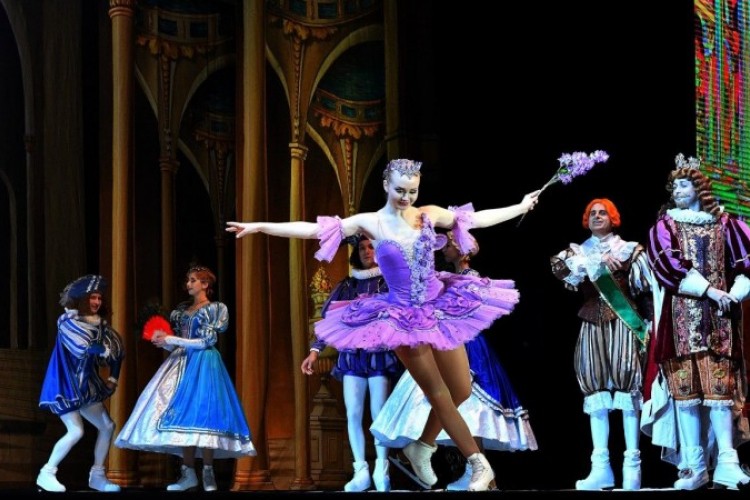 Ruski državni balet u Sarajevu priredio bajkoviti spektakl na ledu