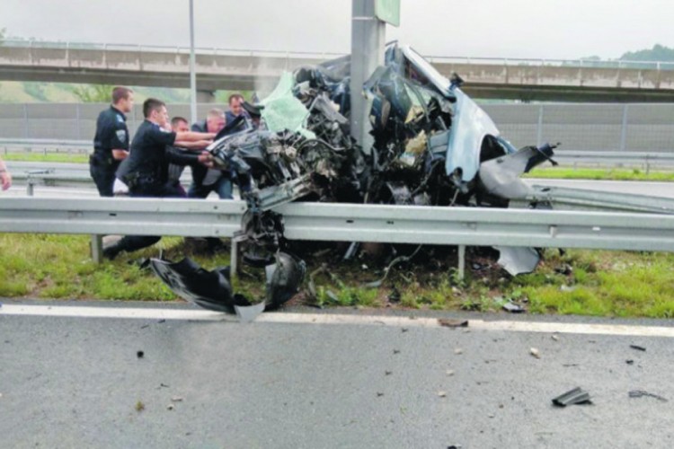 Vozač "BMW-a smrti" na suđenju: Ajla mi je povukla volan ustranu prije nesreće
