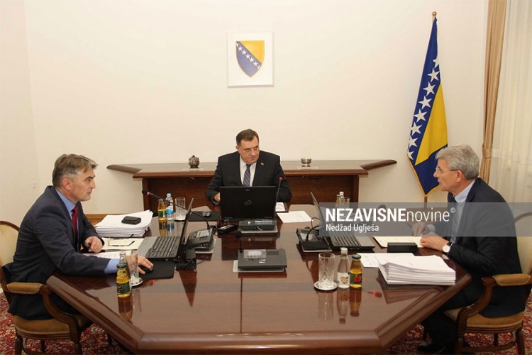 Članovi Predsjedništva BiH usvojili zajedničku izjavu o EU integracijama