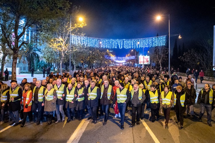 Protest DF-a u Podgorici: Poziv kolegama iz opozicije da zajedno smijene vlast
