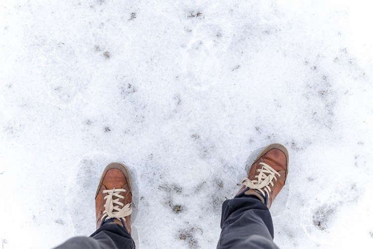 Pet savjeta za siguran hod po ledu i snijegu