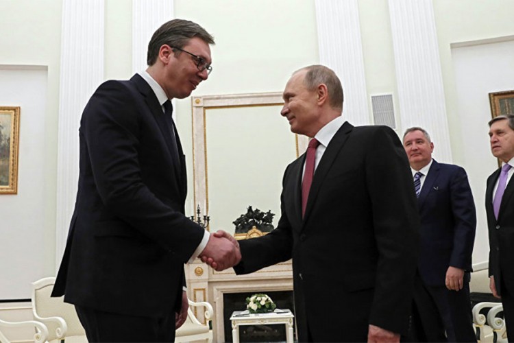 Blumberg: Vučić će nastojati da iskoristi podršku Rusije za KiM