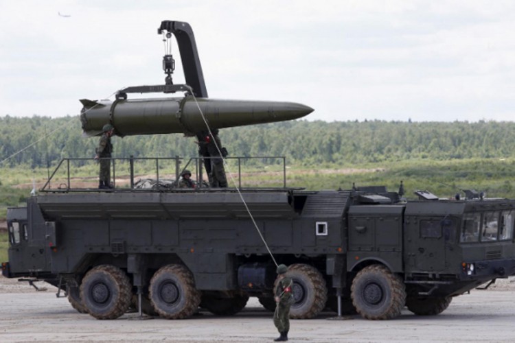 Rusija počela s razvojem raketa srednjeg dometa