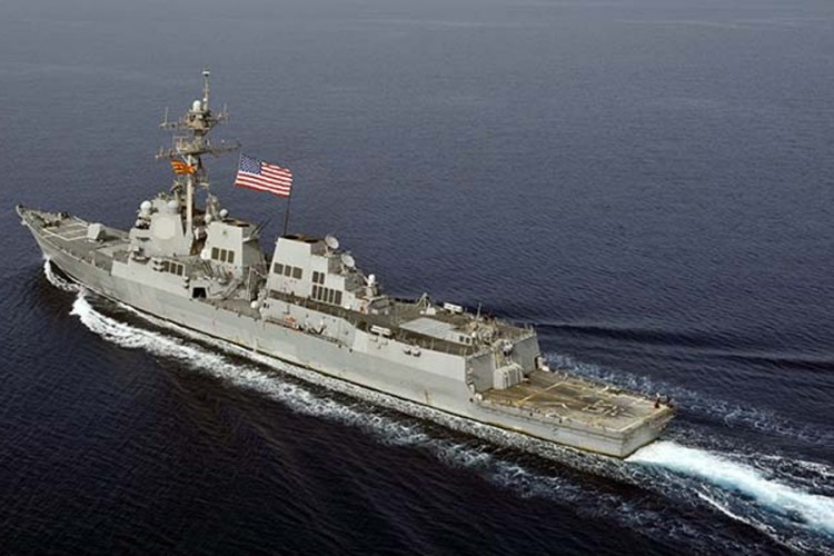 Američki razarač započeo plovidbu prema Crnom moru