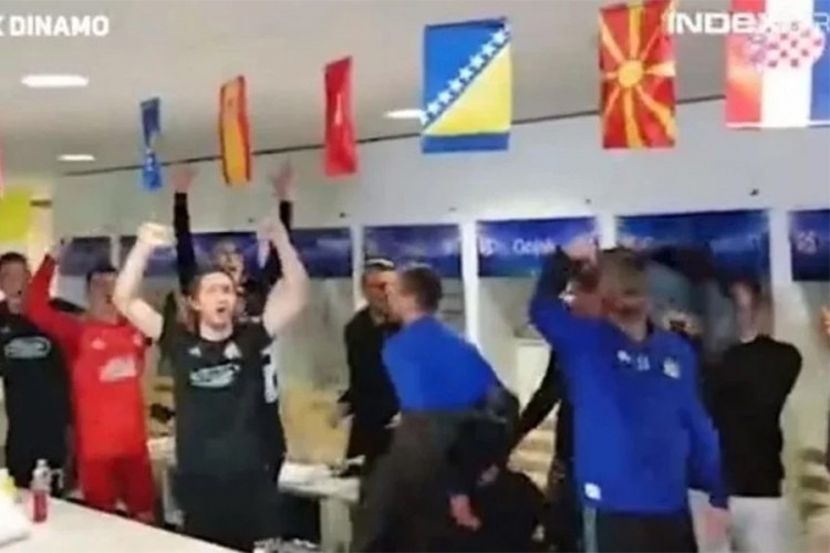 U svlačionici Dinama zajedno zastave Hrvatske, BiH, Srbije i Kosova