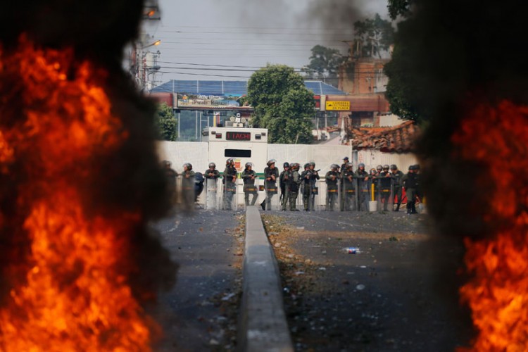 Venecuela raspoređuje vojsku na granici sa Kolumbijom