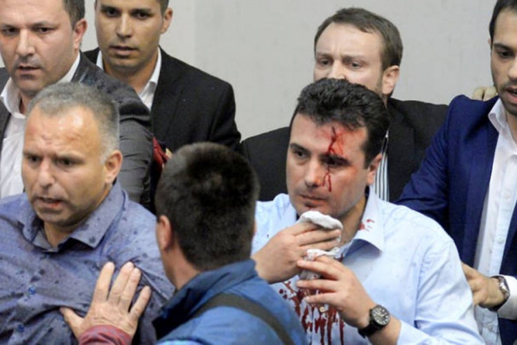Ukupno 211 godina zatvora za nasilje u makedonskom Sobranju