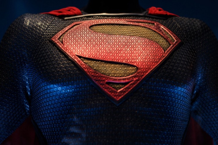 Beba nakon rođenja "ispozirala" kao Supermen i oduševila doktore