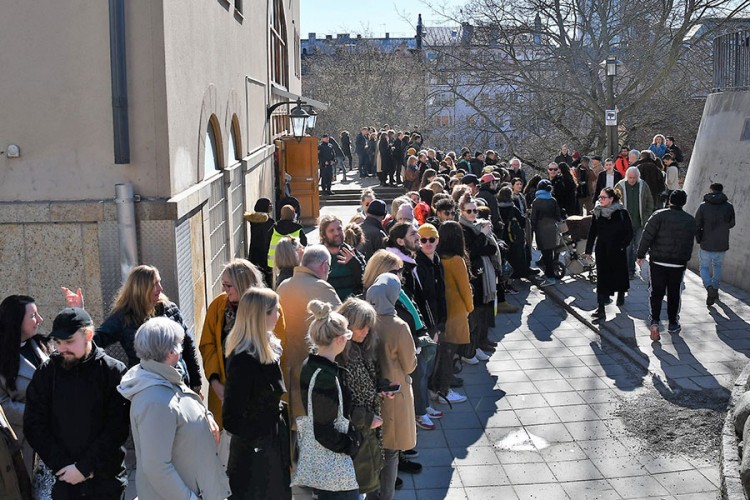 Građani Stokholma napravili obruč oko džamije