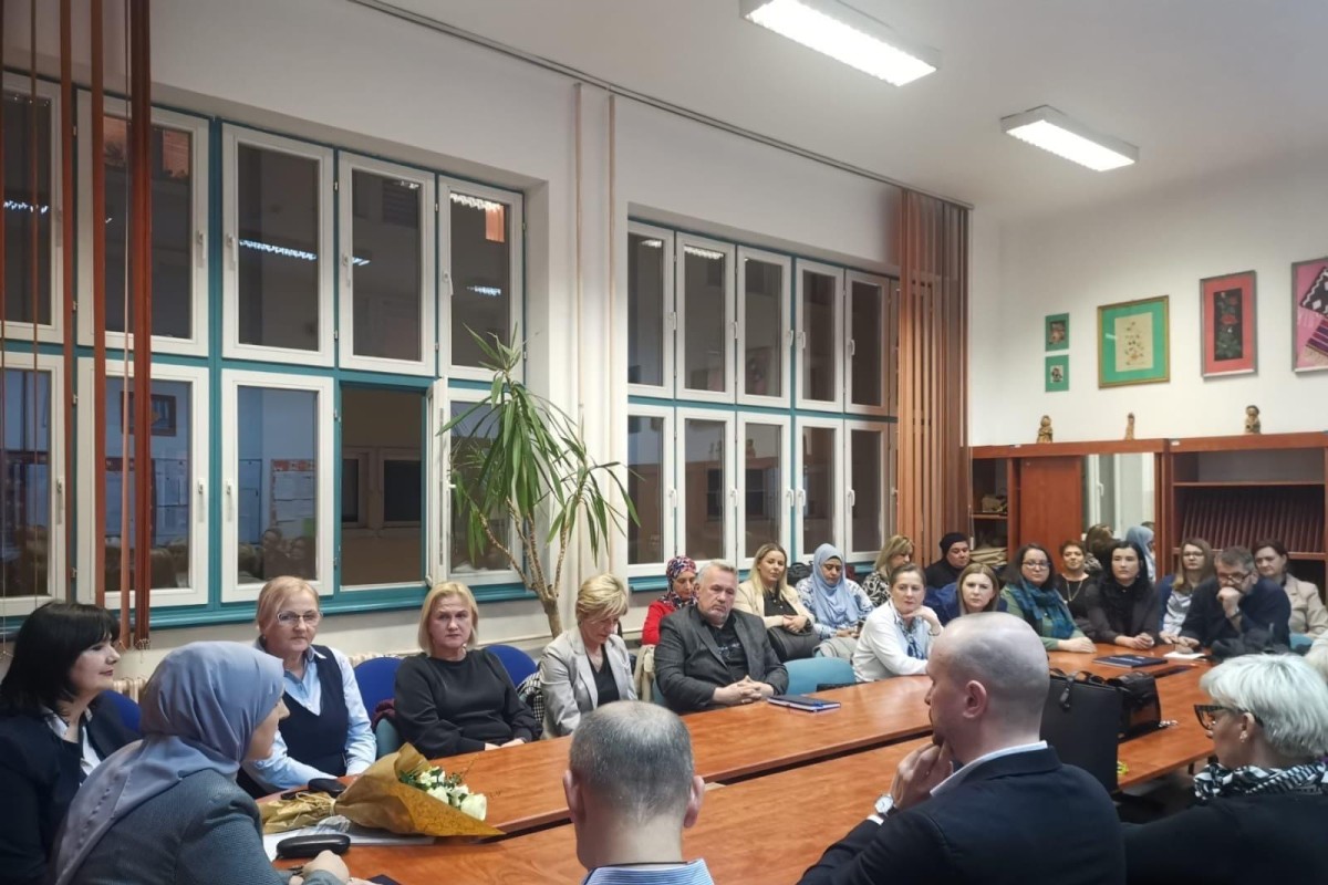 Hota-Muminović u posjeti školama: Želimo vidjeti naprek reformi