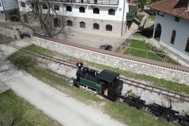 Vagonima starim vijek turisti će obilaziti ljepote Srpske i Srbije (VIDEO)