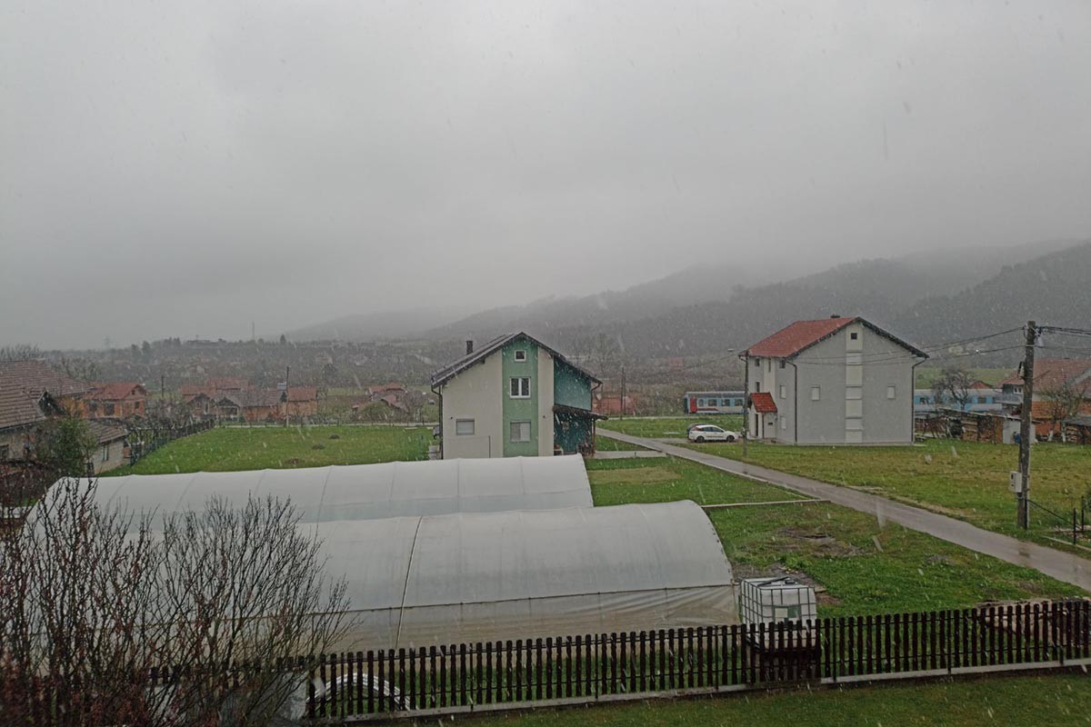 Snijeg pada u Banjaluci (VIDEO)