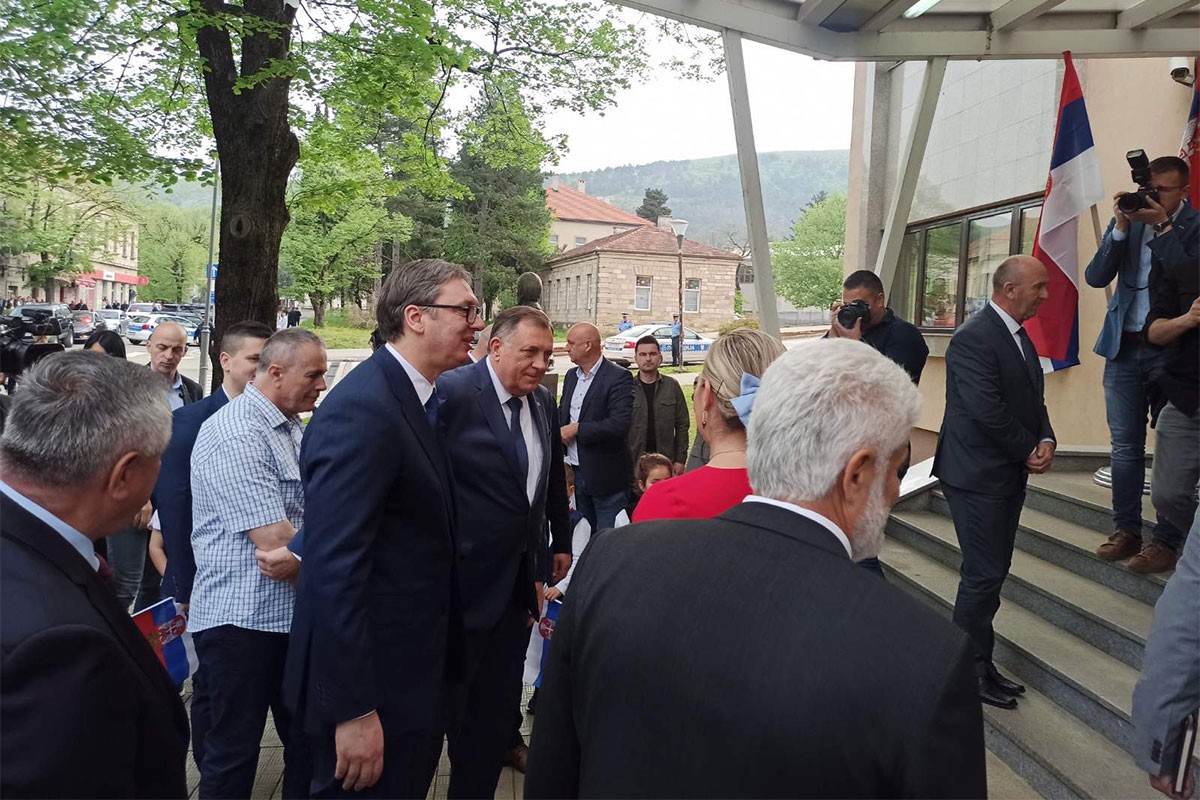 Dodik, Vučić i Višković u Bileći: Sastanak sa rukovodstvom opštine (VIDEO)