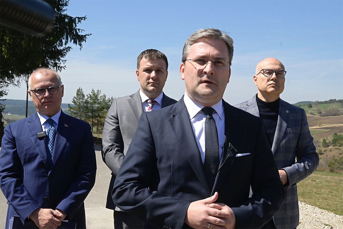 Selaković: Srbija i Srpska nastaviće da podižu memorijalne centre žrtvama genocida