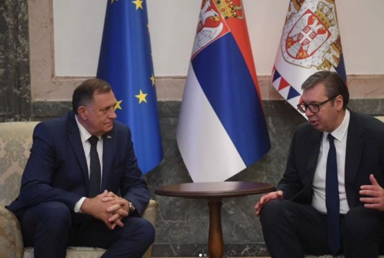 Vučić otkrio o čemu je razgovarao sa Dodikom