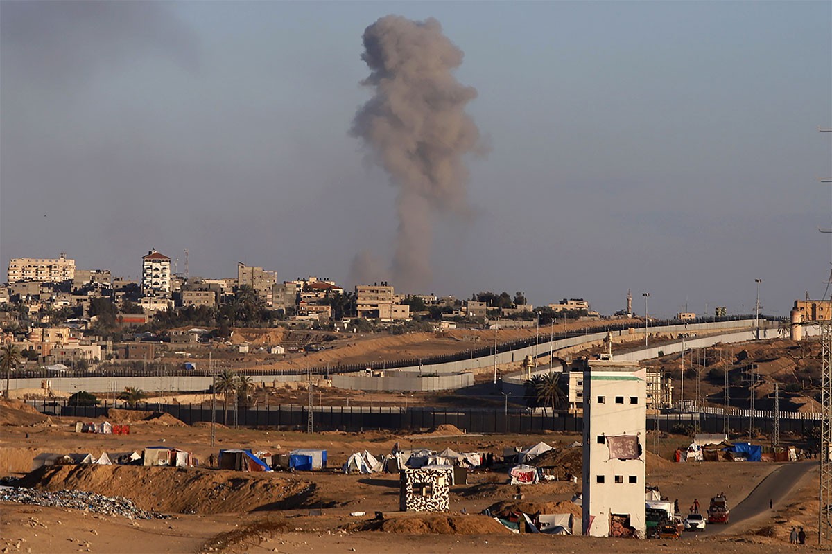 AP: Izraelski tenkovi i trupe ušli u Rafu