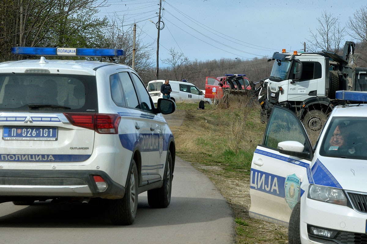 Brutalno Ubistvo U Srbiji Zaklao Vr Njaka U Centru Sela