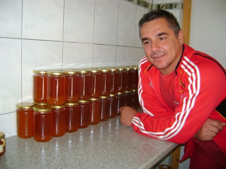 Amir Demirović zbog pčela ostavio prosvjetu