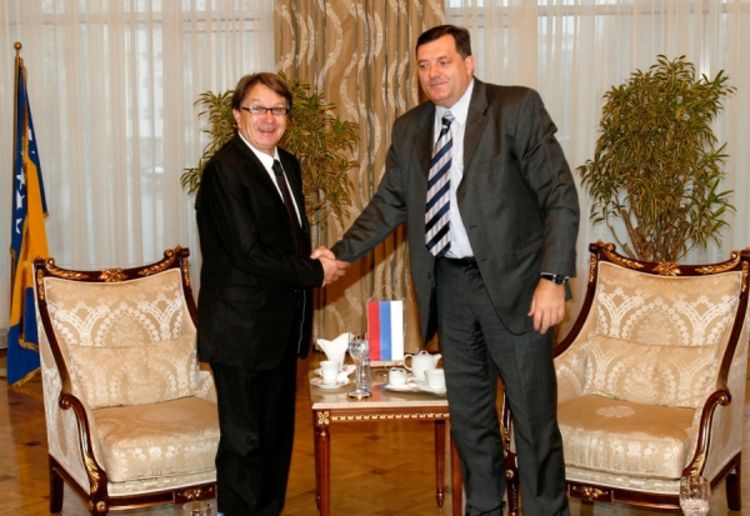 Dodika i Ćiru povezao sport
