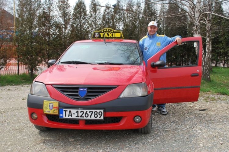 Tuzlanski taksista sa loganom prešao pola miliona kilometara za pet godina