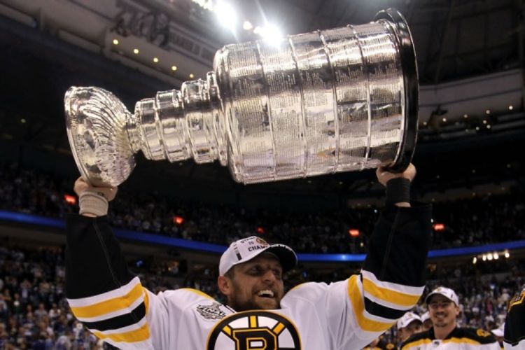 Boston Brunsima Stanley Cup (Foto)