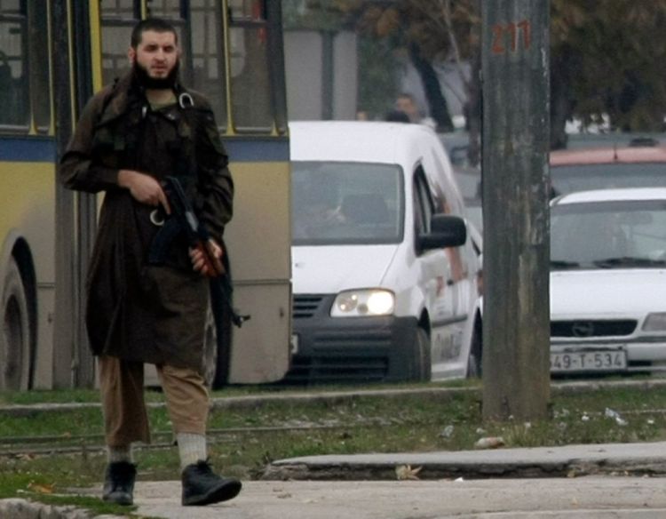 Napad na američku ambasadu u Sarajevu, više povrijeđenih, napadač ranjen (Video, Foto)