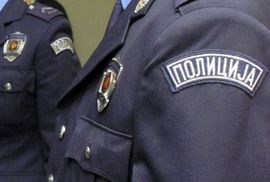 Pozvali građane da motkama tuku policiju?