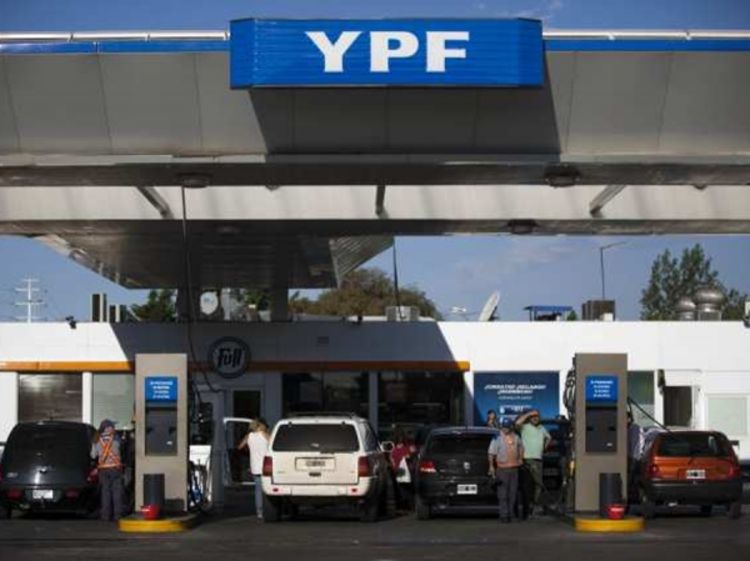 Argentina preuzima naftnu kompaniju YPF
