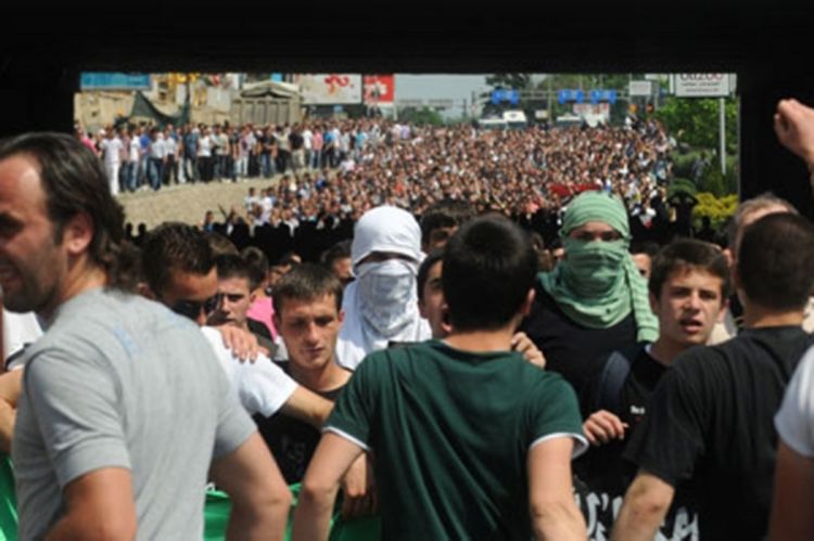 Nasilje na protestu 10.000 Albanaca zbog hapšenja u akciji Monstrum