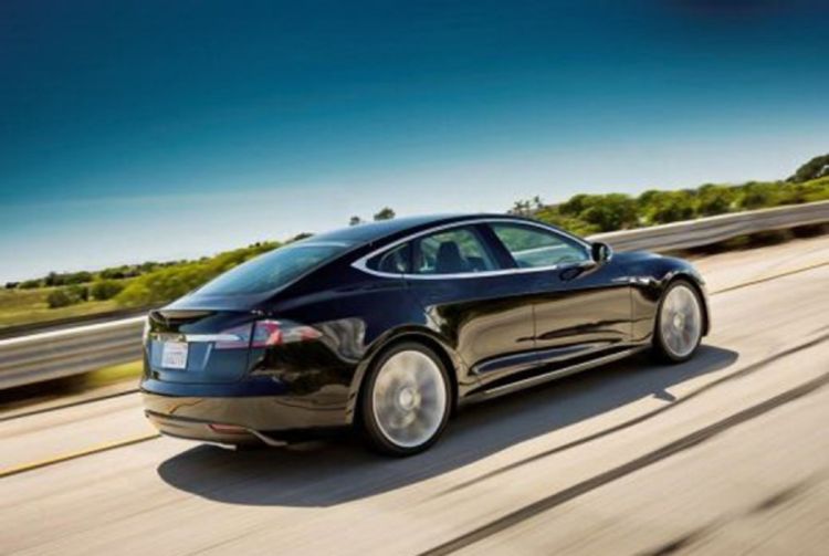 Tesla posluje s gubitkom, ali očekuje bolje dane