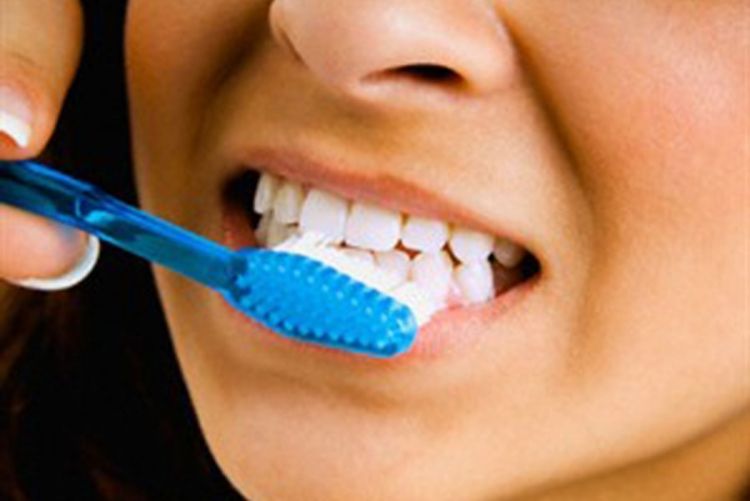 Zube treba prati tek 30 minuta nakon jela