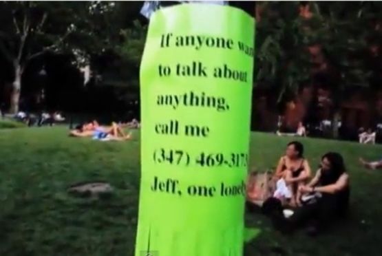 Usamljeni muškarac objavio plakate s brojem mobitela, javilo se 70.000 ljudi