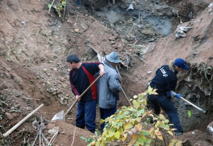 Počela ekshumacija na Alipašinom polju