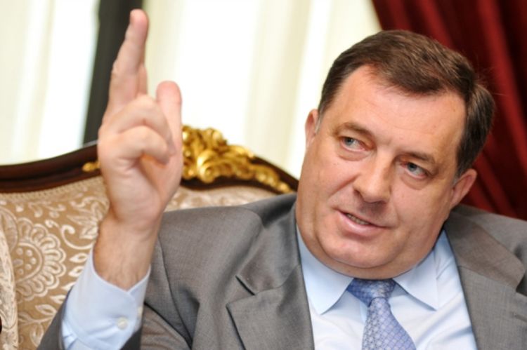 Dodik: Najniža školarina i najjeftini smještaj u regionu