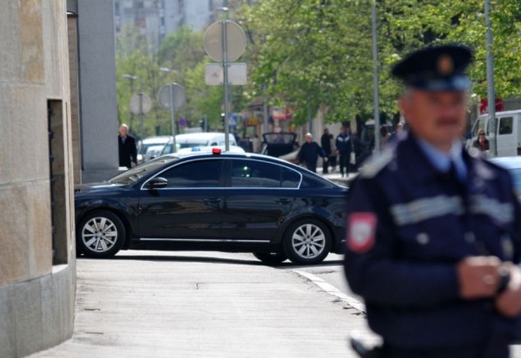 Policajci u BiH žmire na "treptače"