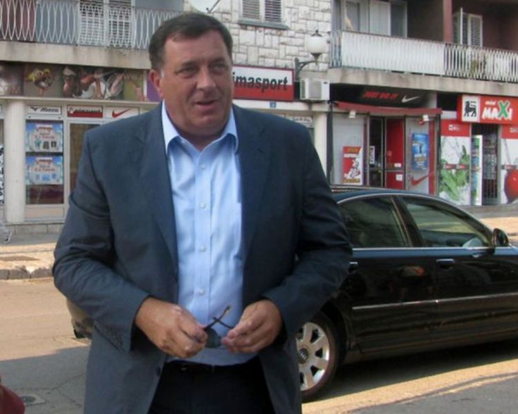 Dodik: Srbi će se boriti za samostalnost politički, a ne oružjem