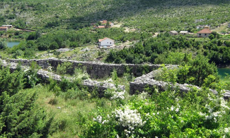 Stari grad Mičevac kod Trebinja: Legenda o zakopanom blagu i dalje živi, novac nije nađen
