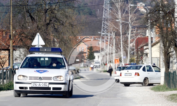 Policija i dalje traga za bombašem